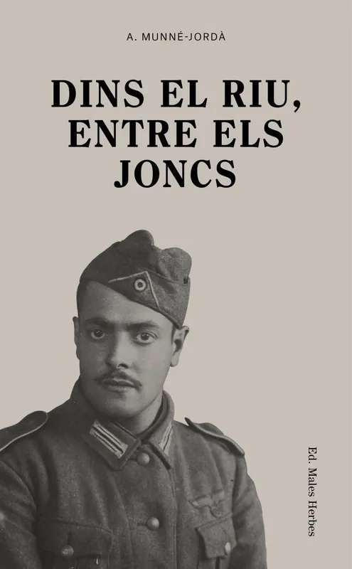 Dins el riu, entre els joncs Novedad
